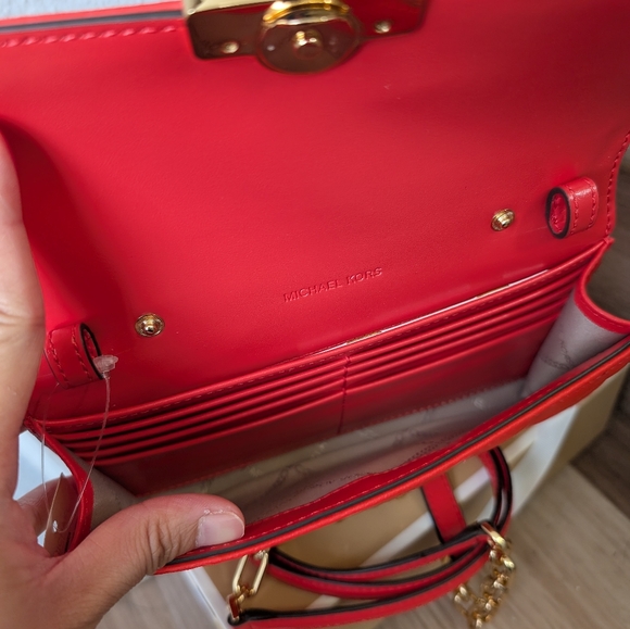 NWT Michael Kors Tribeca Large Leather Convertible Crossbody Bag Spiced Coral - Picture 3 of 3